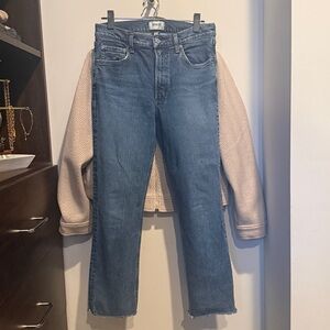 AGOLDE Kye Mid Rise Crop. Raw hem. Size 27
I believe the color is called Mirage.